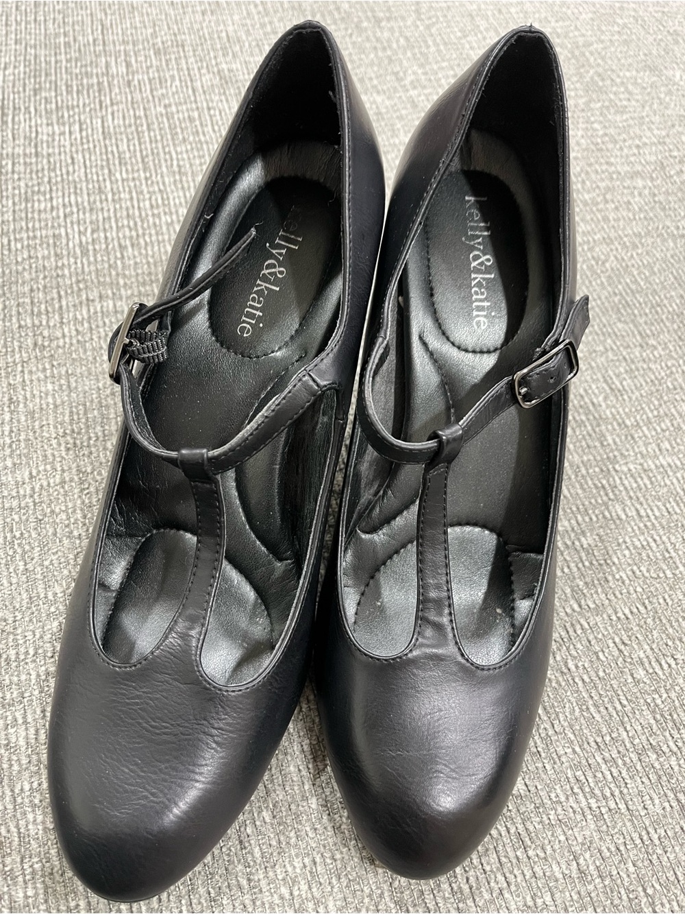 kelly & katie Black T-Strap Round-Toe Heels, Size 8 1/2.